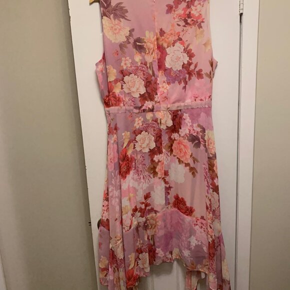 Laura Plus Pink Floral Chiffon Midi Dress Open Shoulder Asymmetric Hem Sz 18 - Picture 4 of 4